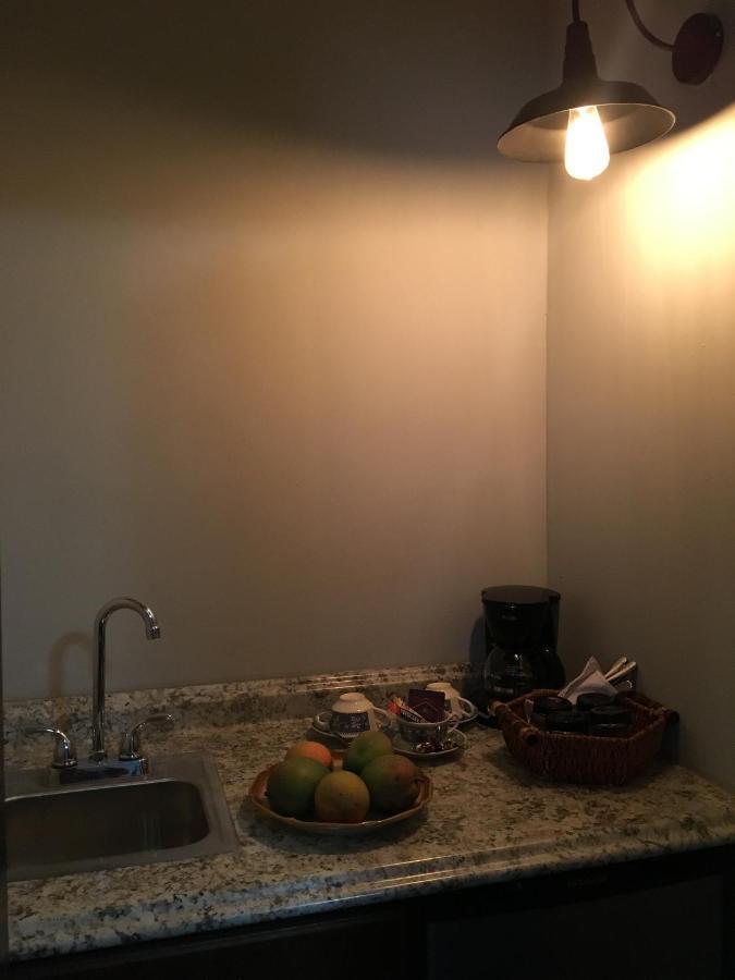Heavenly Suite In Little Havana Free Parking マイアミ エクステリア 写真